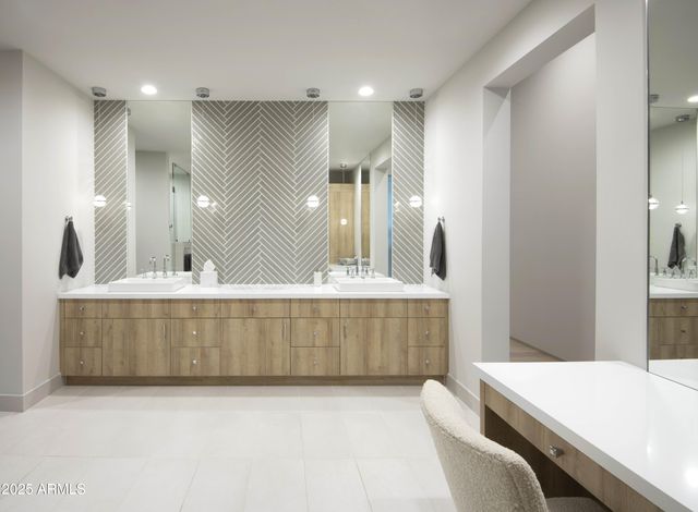 7190 E IRONWOOD Drive, Paradise Valley, AZ 85253