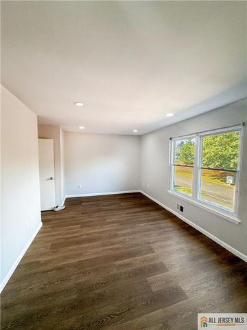 34 Deerfield Lane, Jamesburg, NJ 08831