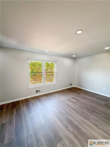 34 Deerfield Lane, Jamesburg, NJ 08831