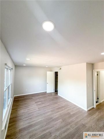 34 Deerfield Lane, Jamesburg, NJ 08831