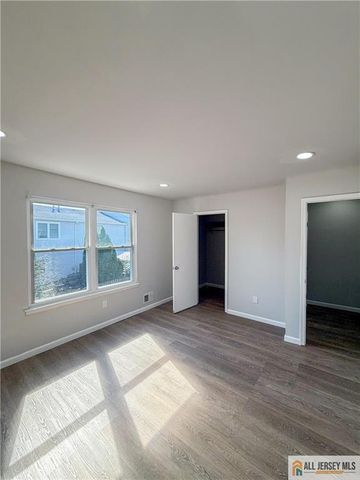 34 Deerfield Lane, Jamesburg, NJ 08831