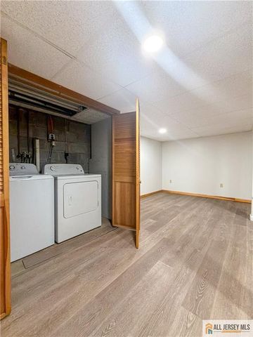 34 Deerfield Lane, Jamesburg, NJ 08831