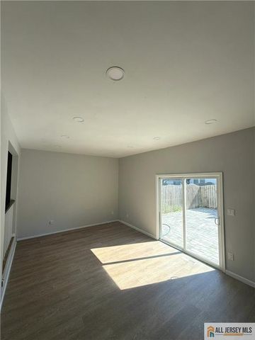 34 Deerfield Lane, Jamesburg, NJ 08831
