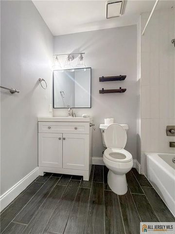 34 Deerfield Lane, Jamesburg, NJ 08831