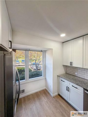 34 Deerfield Lane, Jamesburg, NJ 08831