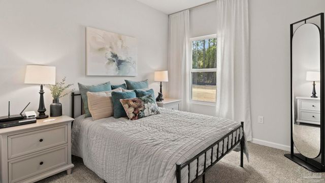 2135 Aqua St, Gulf Breeze, FL 32563
