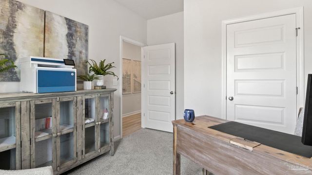 2135 Aqua St, Gulf Breeze, FL 32563