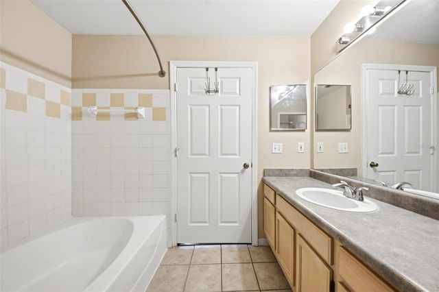 3364 WESTCHESTER SQUARE BOULEVARD 202, Orlando, FL 32835