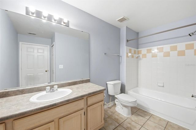 3364 WESTCHESTER SQUARE BOULEVARD 202, Orlando, FL 32835