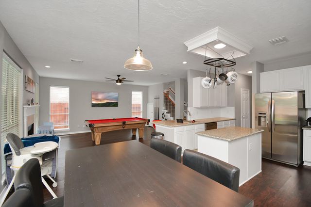 2322 Lord Nelson Drive, Seabrook, TX 77586