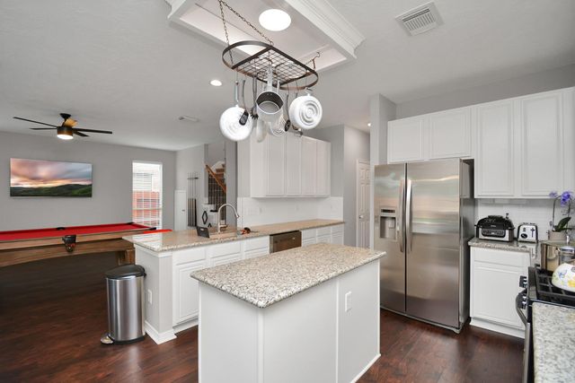 2322 Lord Nelson Drive, Seabrook, TX 77586