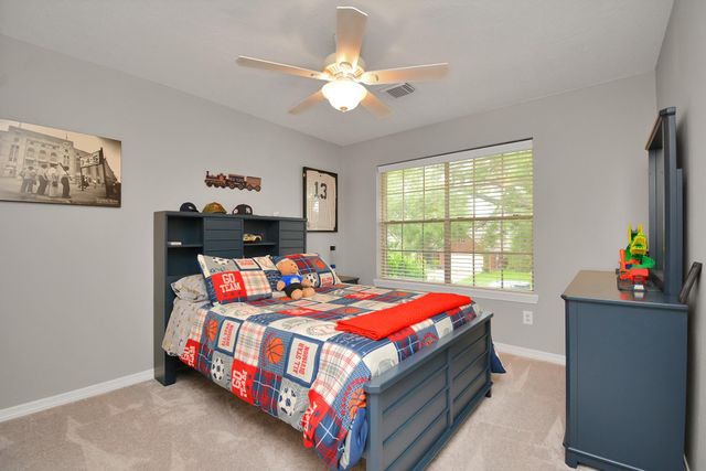 2322 Lord Nelson Drive, Seabrook, TX 77586