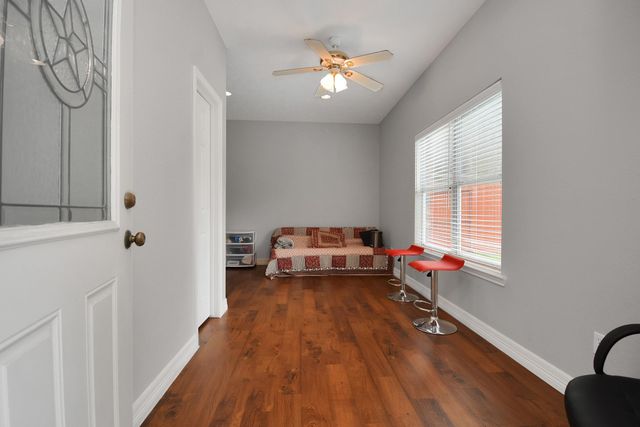 2322 Lord Nelson Drive, Seabrook, TX 77586