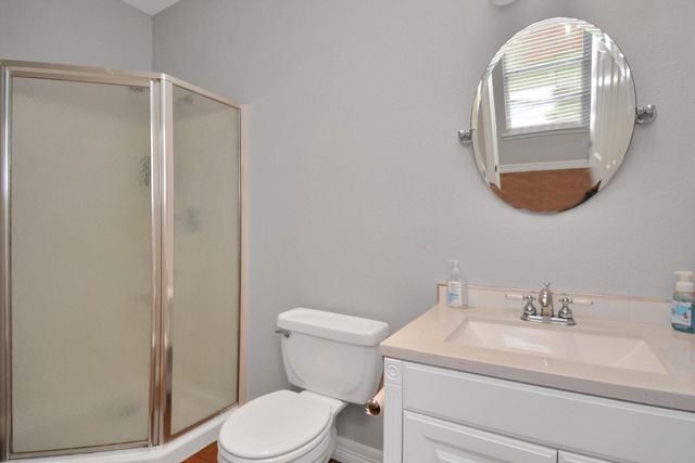 2322 Lord Nelson Drive, Seabrook, TX 77586