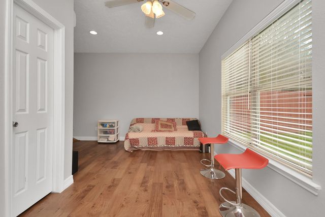 2322 Lord Nelson Drive, Seabrook, TX 77586