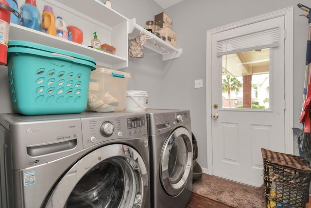 2322 Lord Nelson Drive, Seabrook, TX 77586