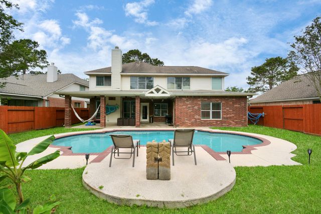 2322 Lord Nelson Drive, Seabrook, TX 77586