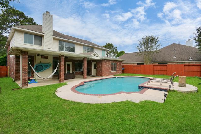 2322 Lord Nelson Drive, Seabrook, TX 77586