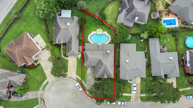 2322 Lord Nelson Drive, Seabrook, TX 77586