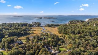 6 Highland Avenue, Manchester, MA 01944