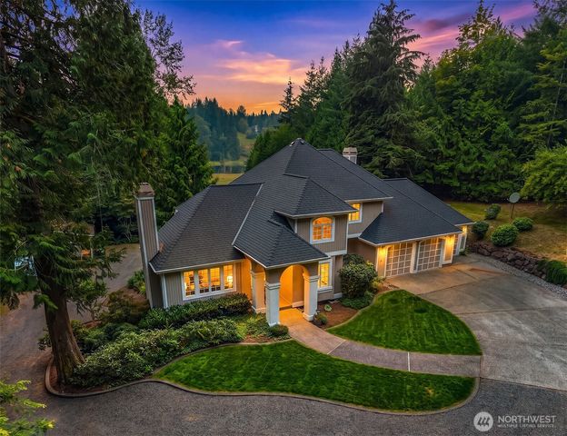 8826 E Meadow Lake Drive, Snohomish, WA 98290