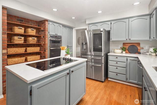 8826 E Meadow Lake Drive, Snohomish, WA 98290