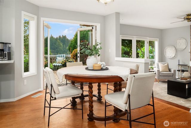 8826 E Meadow Lake Drive, Snohomish, WA 98290