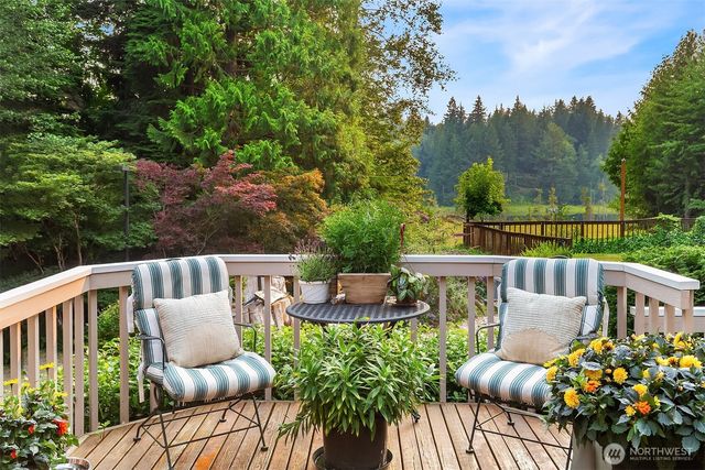 8826 E Meadow Lake Drive, Snohomish, WA 98290
