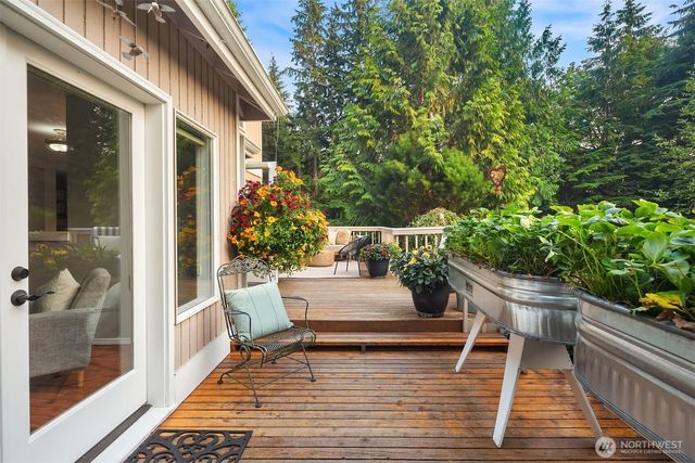 8826 E Meadow Lake Drive, Snohomish, WA 98290