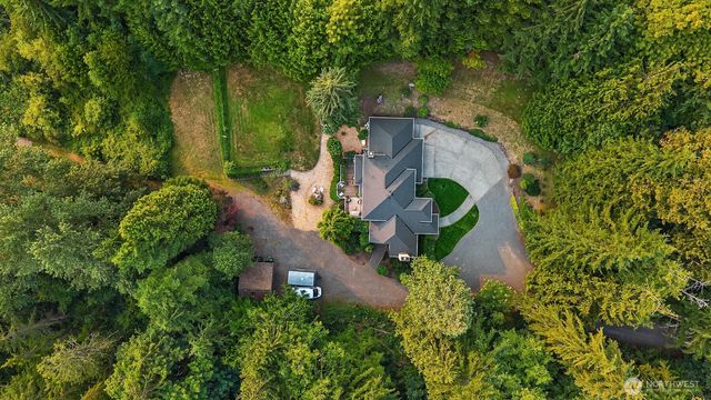 8826 E Meadow Lake Drive, Snohomish, WA 98290