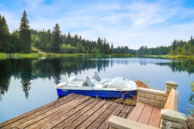 8826 E Meadow Lake Drive, Snohomish, WA 98290
