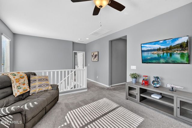 3876 E SOURWOOD Drive, Gilbert, AZ 85298