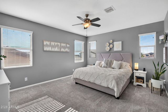 3876 E SOURWOOD Drive, Gilbert, AZ 85298