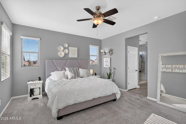 3876 E SOURWOOD Drive, Gilbert, AZ 85298