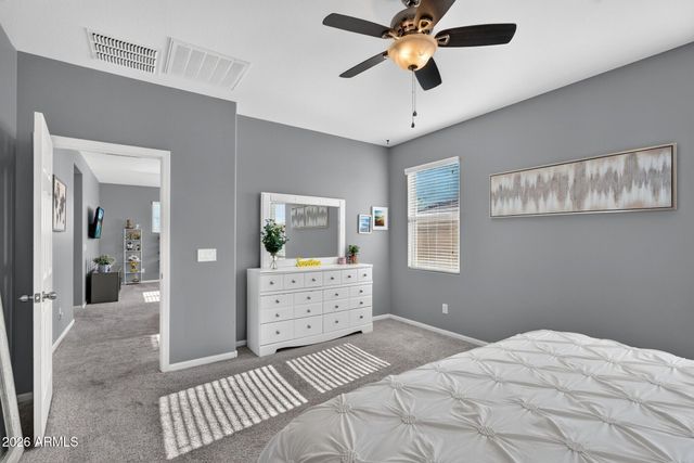 3876 E SOURWOOD Drive, Gilbert, AZ 85298