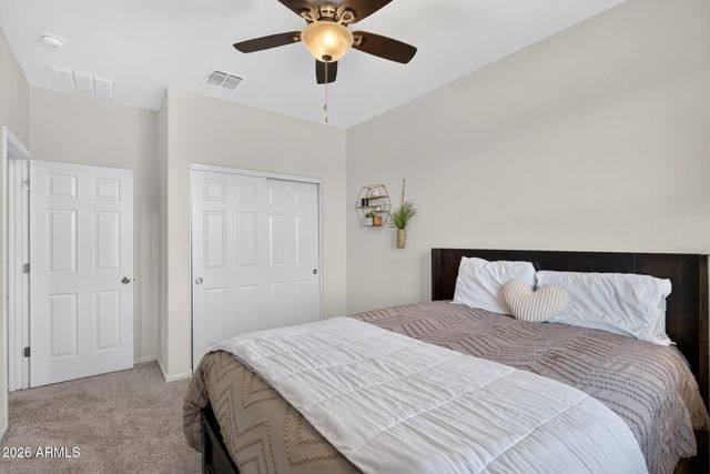 3876 E SOURWOOD Drive, Gilbert, AZ 85298