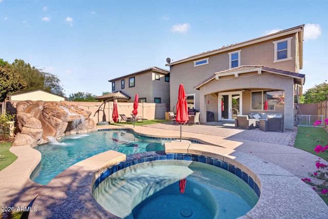 3876 E SOURWOOD Drive, Gilbert, AZ 85298