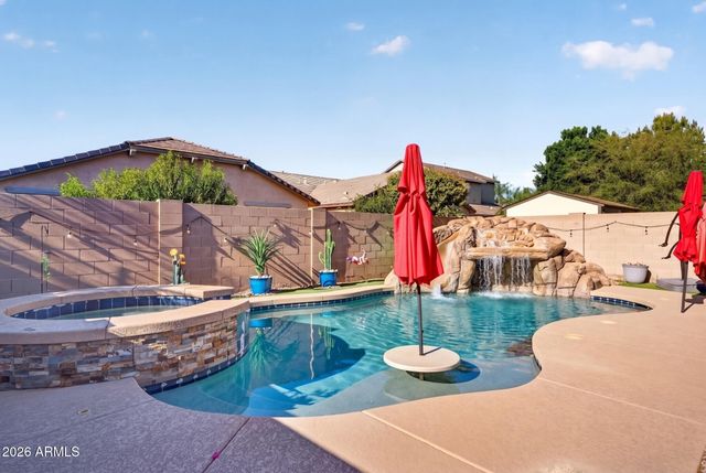 3876 E SOURWOOD Drive, Gilbert, AZ 85298