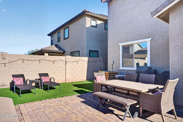 3876 E SOURWOOD Drive, Gilbert, AZ 85298