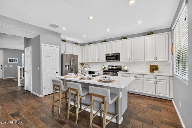 3876 E SOURWOOD Drive, Gilbert, AZ 85298