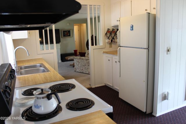 3601 Castlevale Rd 38, Yakima, WA 98902