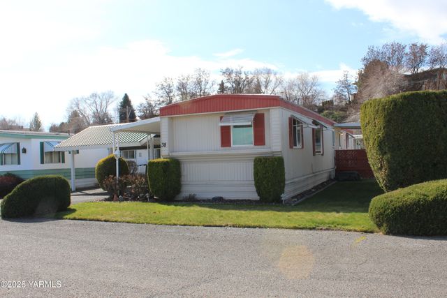 3601 Castlevale Rd 38, Yakima, WA 98902