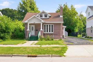 1375 WHITCOMB Avenue, Des Plaines, IL 60018