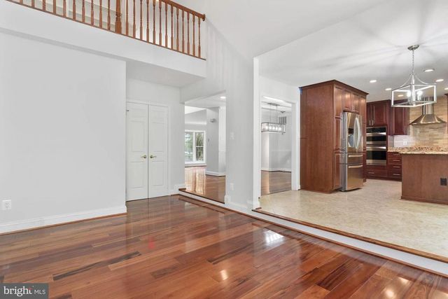 10127 CRESTBERRY PL, Bethesda, MD 20817