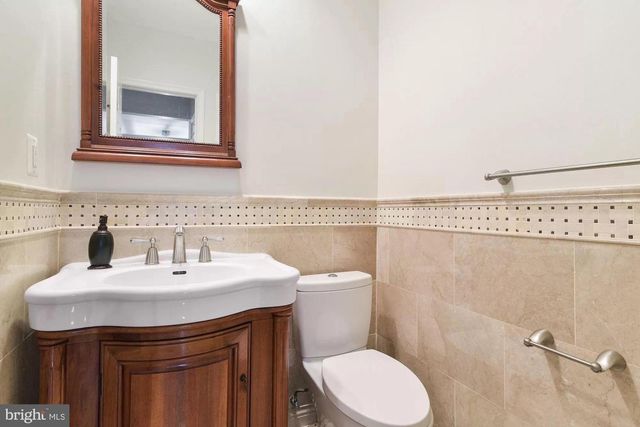 10127 CRESTBERRY PL, Bethesda, MD 20817