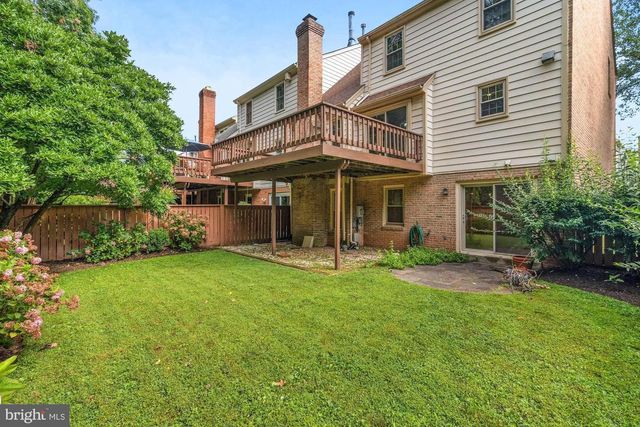 10127 CRESTBERRY PL, Bethesda, MD 20817