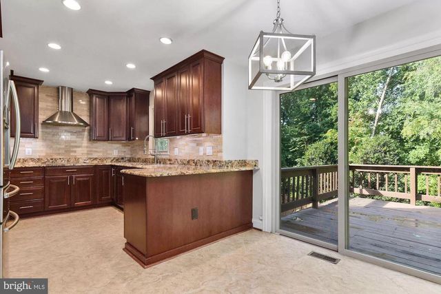10127 CRESTBERRY PL, Bethesda, MD 20817