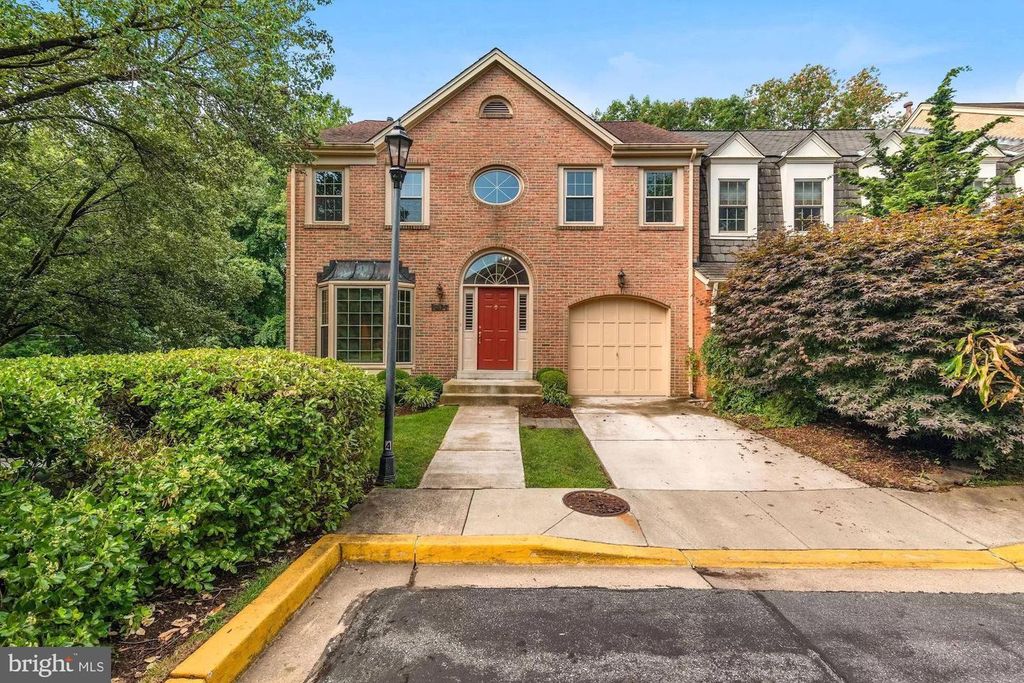 10127 CRESTBERRY PL, Bethesda, MD 20817