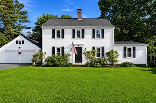 14 Puritan Rd, Hingham, MA 02043