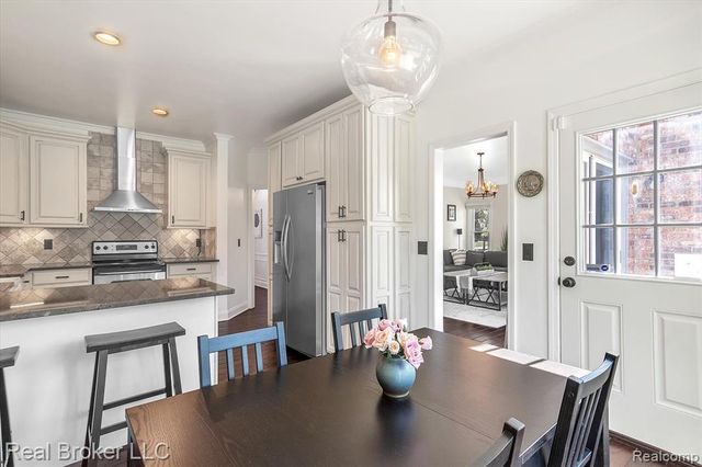 45169 Middlebury Lane, Canton, MI 48188